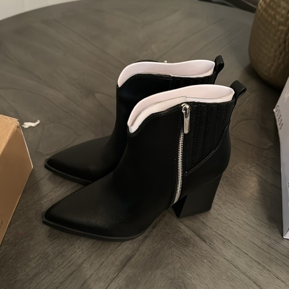 indigo rd. Oligai Ankle Boot in Black - Picture 6 of 7